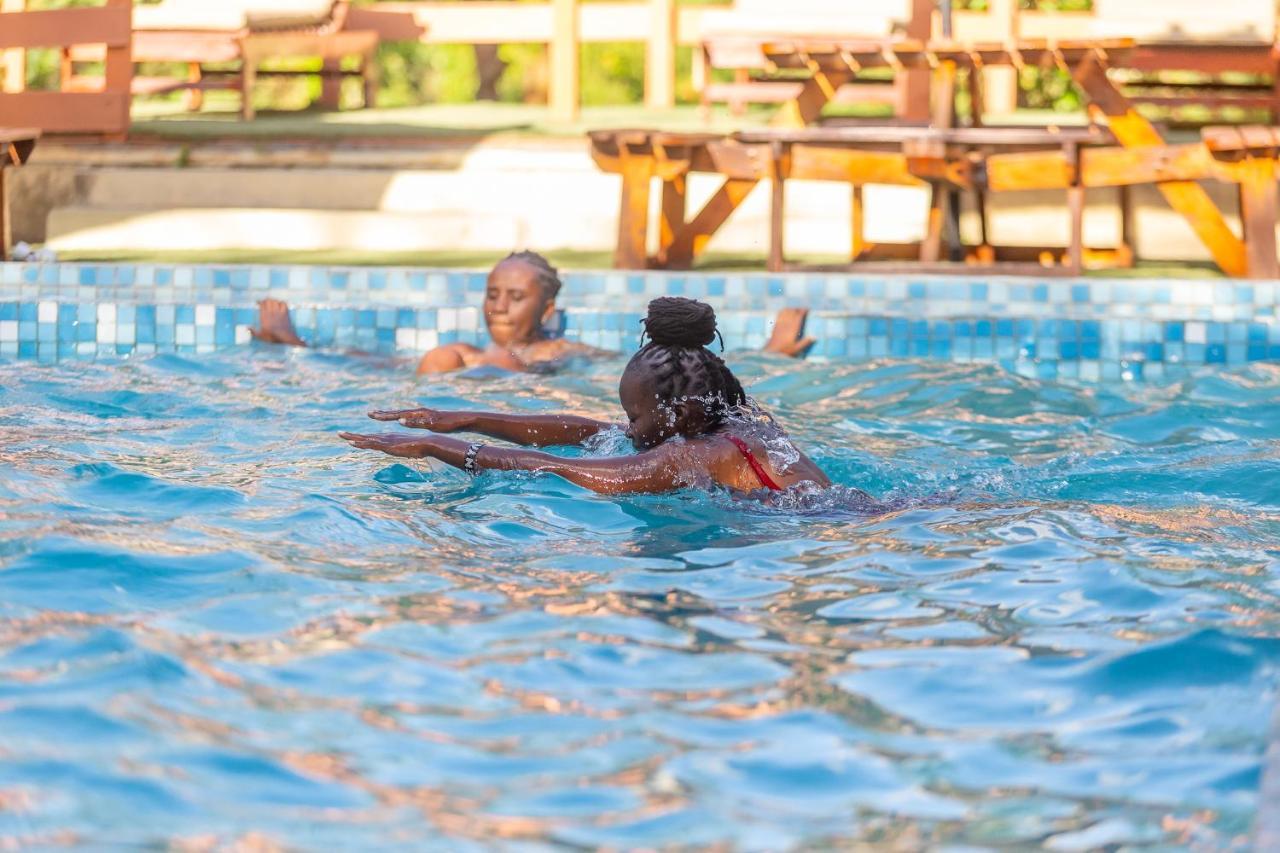 Prideinn Mara Camp & Cottages Talek Екстериор снимка